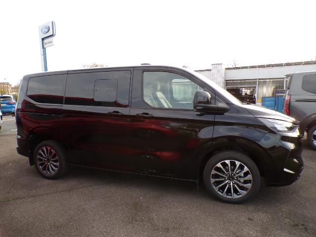 Ford Tourneo Custom 2025