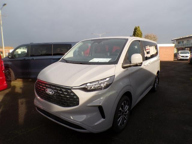 Ford Tourneo Custom 2025