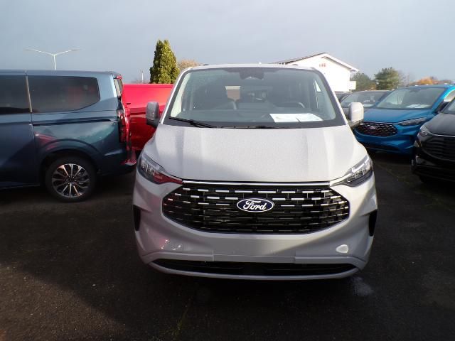 Ford Tourneo Custom 2025