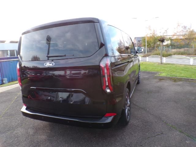 Ford Tourneo Custom 2025