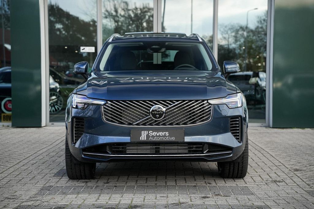 Volvo XC90 2025