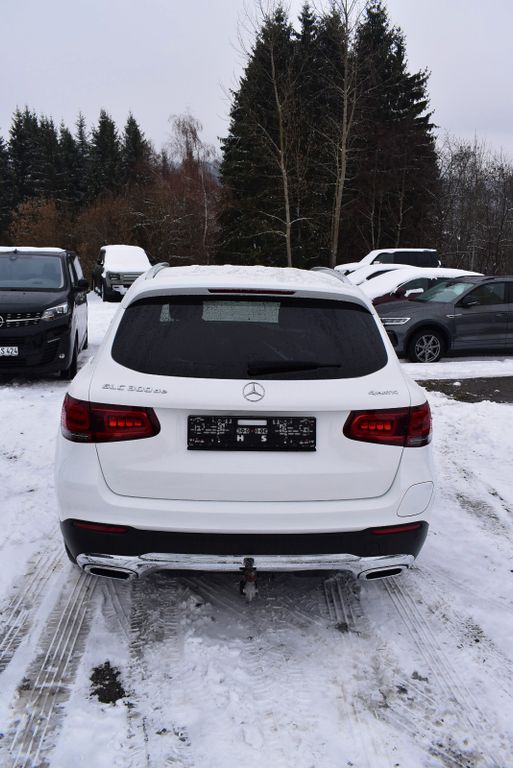 Mercedes-Benz GLC 300 2021