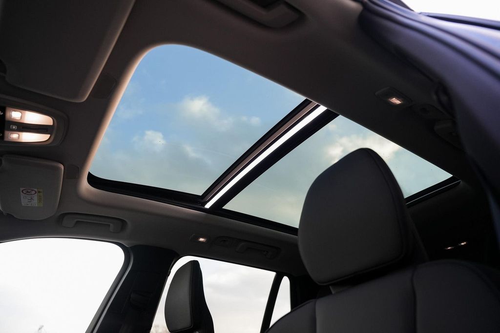 Volvo XC90 2025