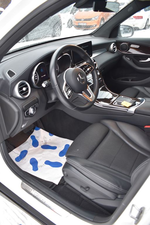 Mercedes-Benz GLC 300 2021