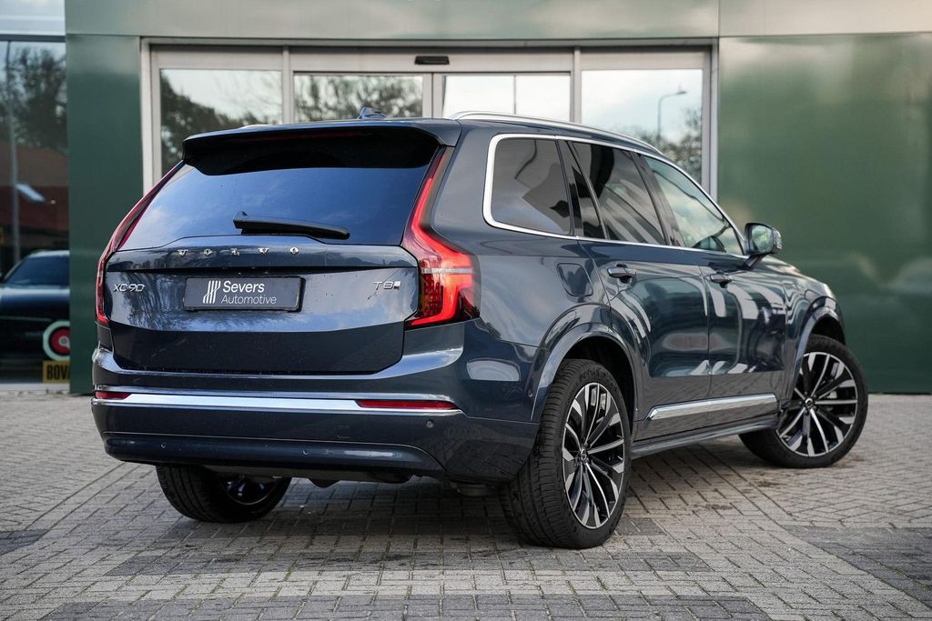 Volvo XC90 2025