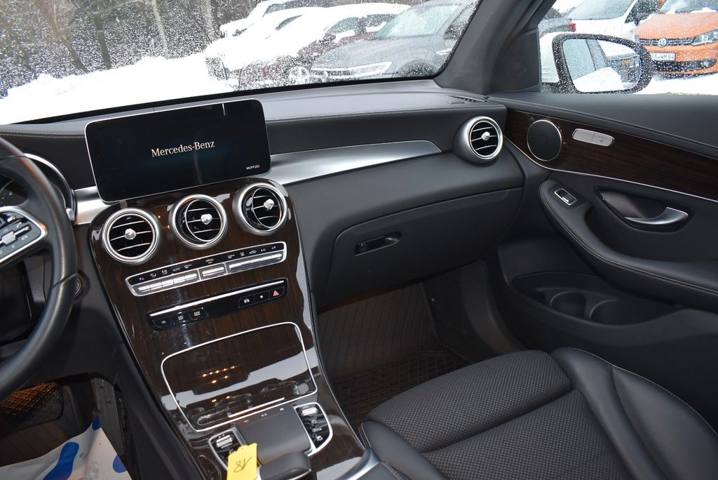 Mercedes-Benz GLC 300 2021