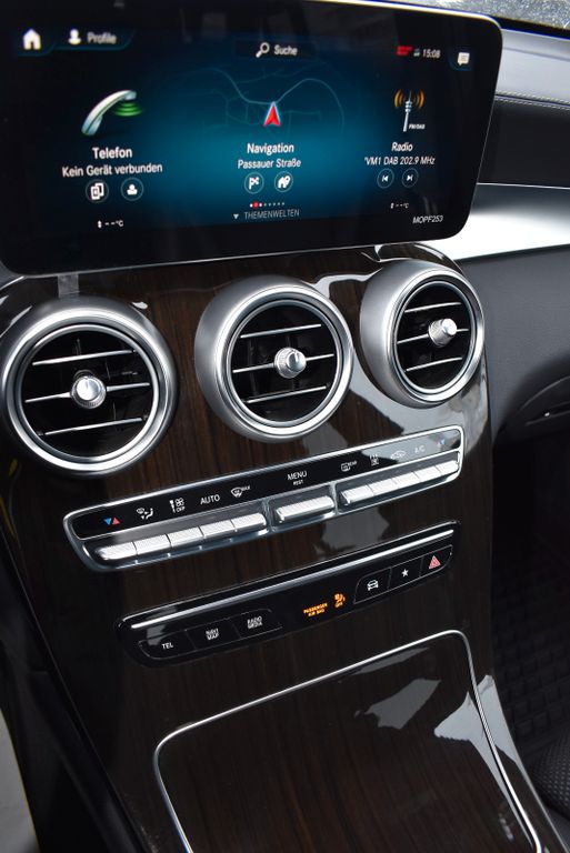 Mercedes-Benz GLC 300 2021