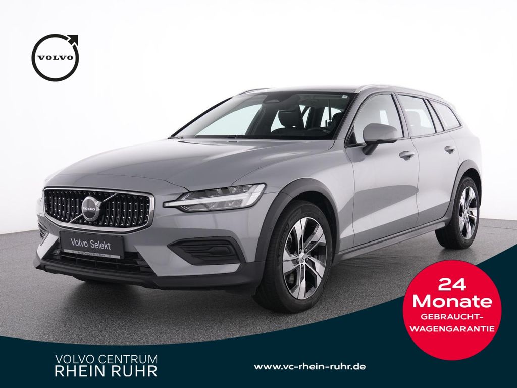Volvo V60 Cross Country 2023