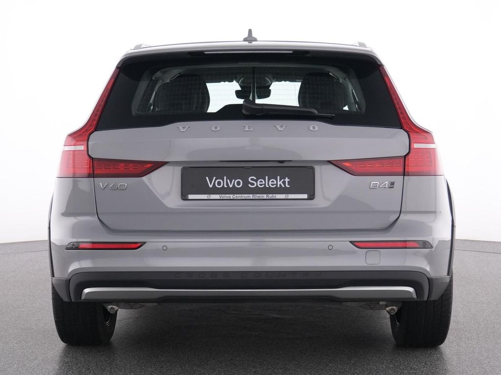 Volvo V60 Cross Country 2023