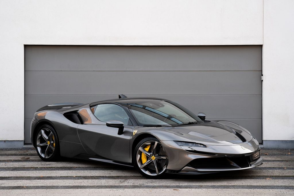 Ferrari SF90 2021