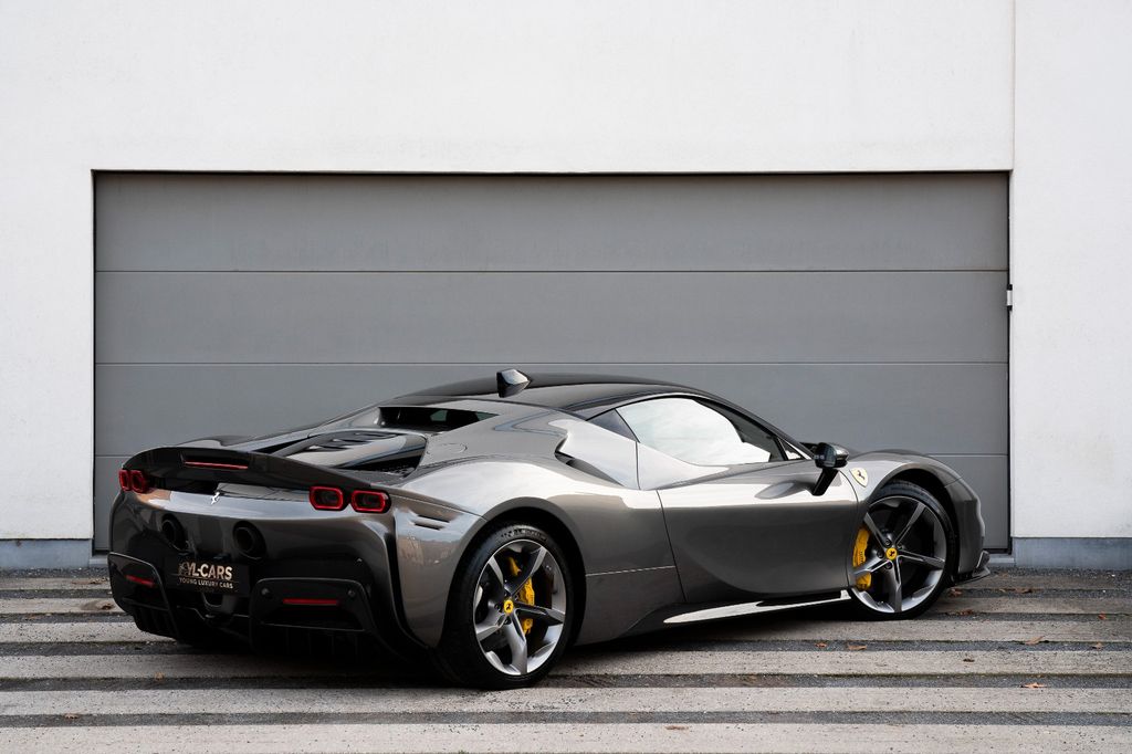 Ferrari SF90 2021