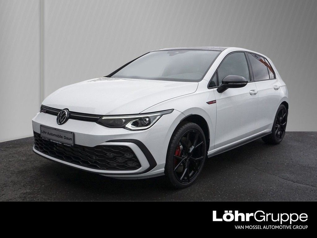 Volkswagen Golf 2024