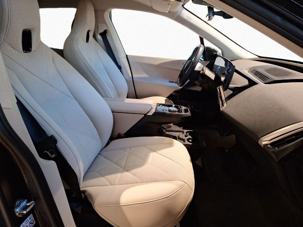 BMW iX 2023