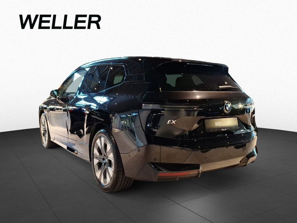 BMW iX 2023
