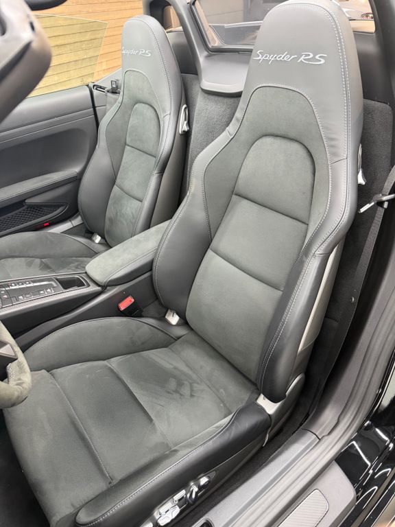 Porsche Boxster 2025