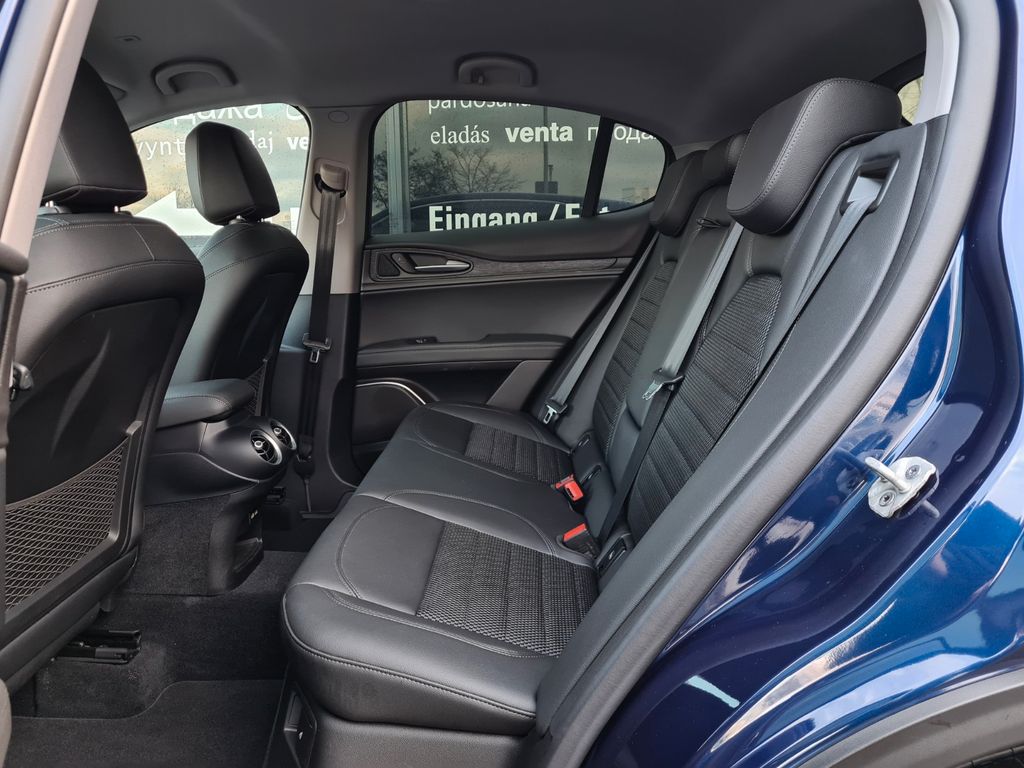 Alfa Romeo Stelvio 2021