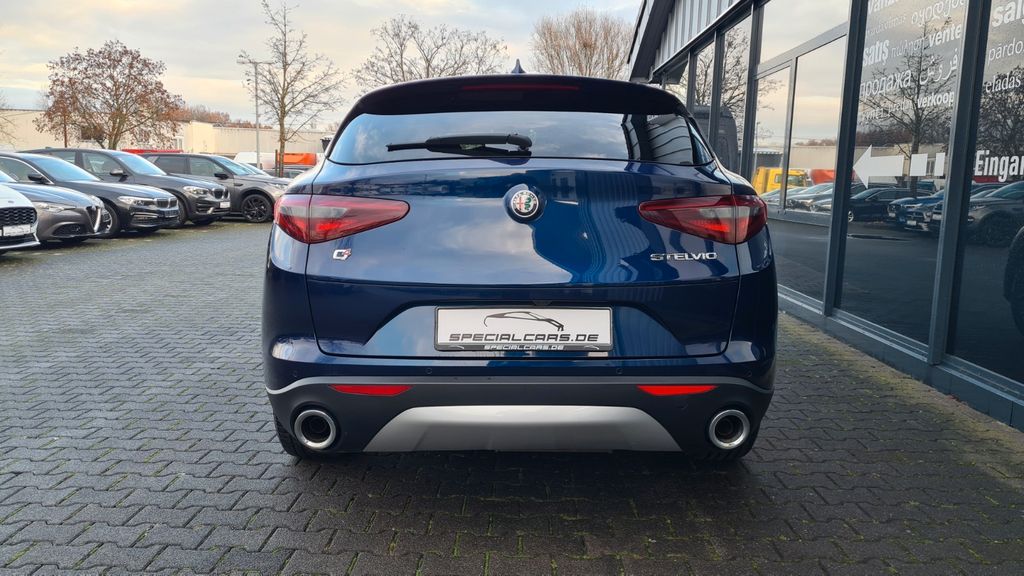 Alfa Romeo Stelvio 2021