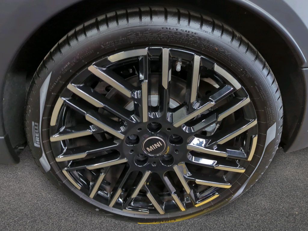 MINI Cooper Cabrio 2024