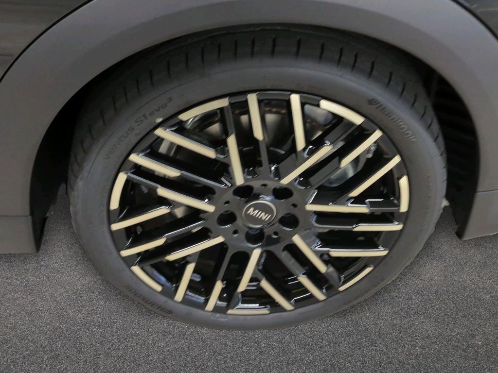 MINI Cooper Cabrio 2024