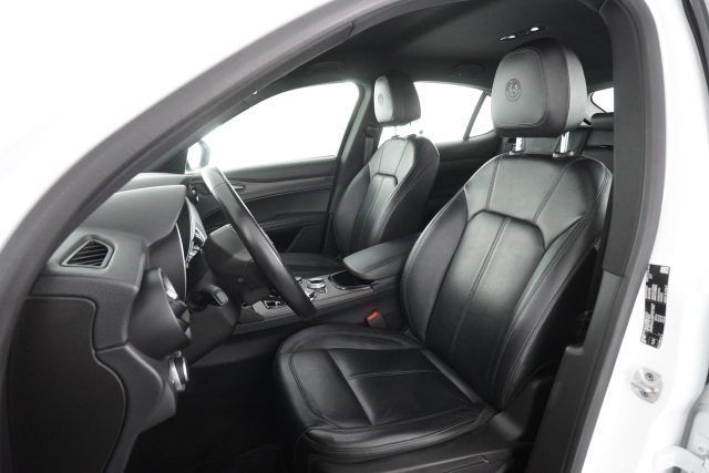 Alfa Romeo Stelvio 2023