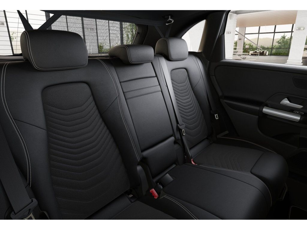 Mercedes-Benz B 200 2025