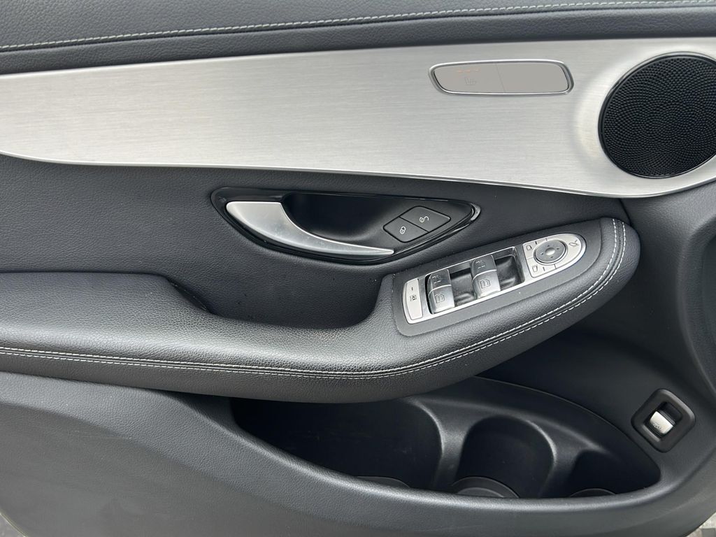 Mercedes-Benz GLC 300 2022