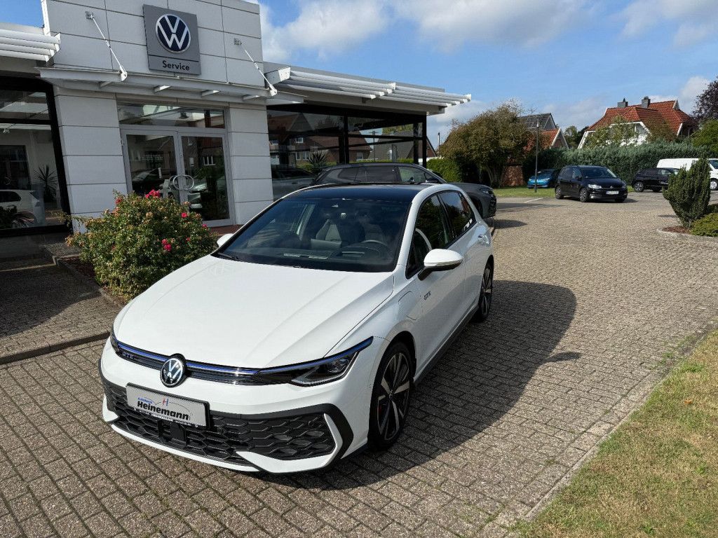 Volkswagen Golf 2024