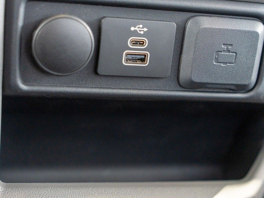 Volkswagen T7 Caravelle 2025