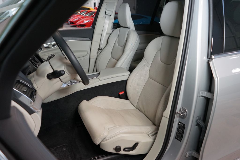 Volvo XC90 2024