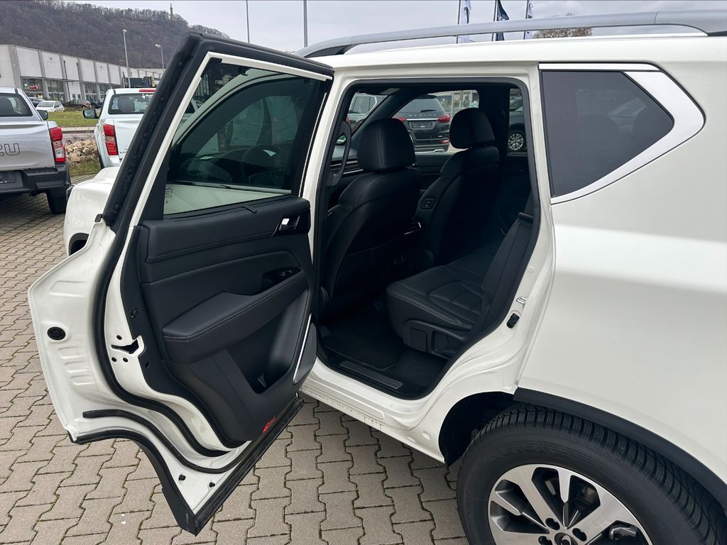 KGM Rexton 2025