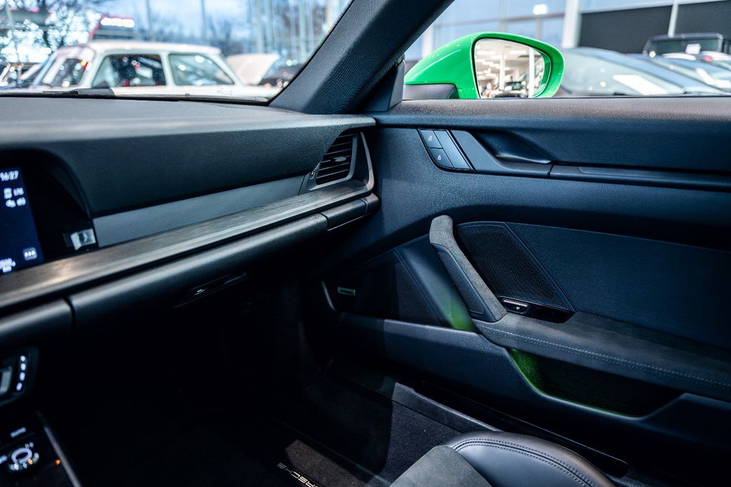 Porsche 992 2022