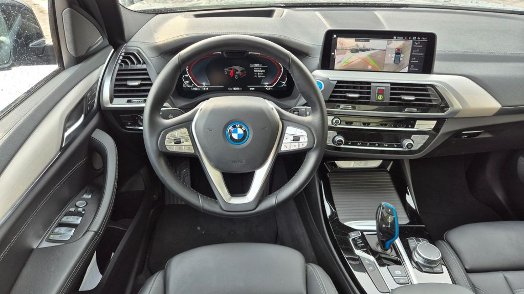 BMW iX3 2021
