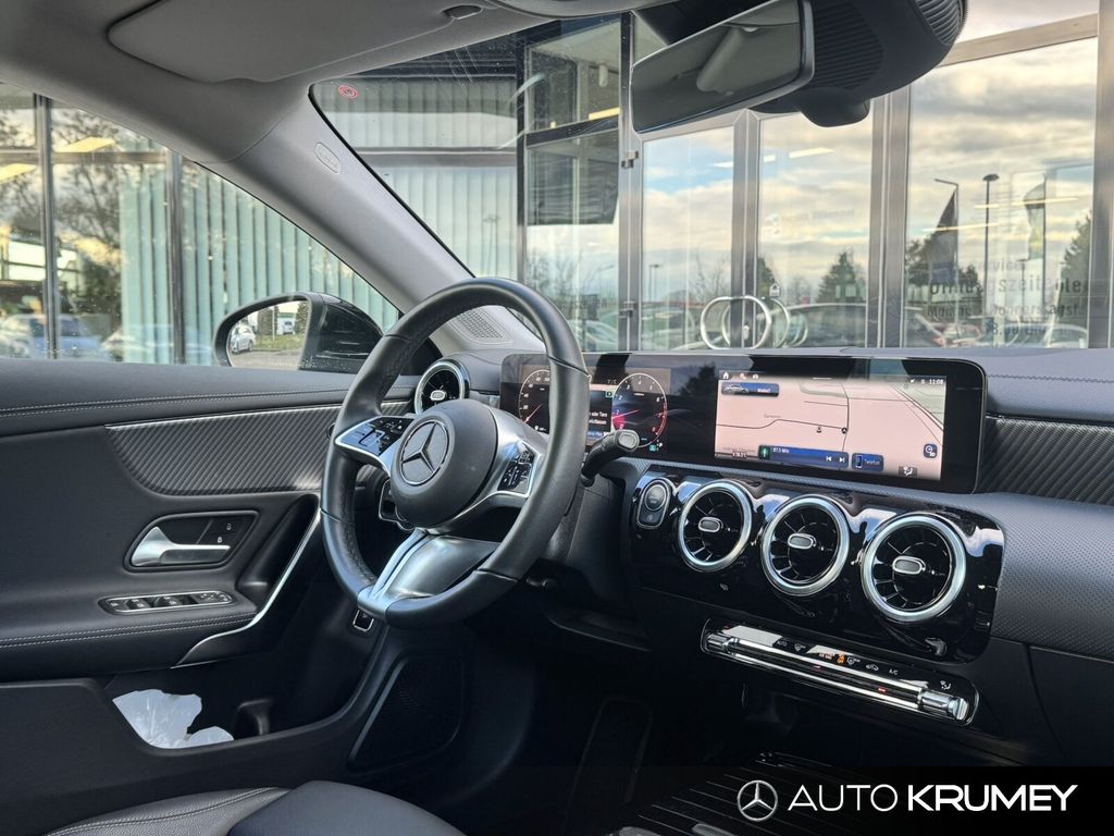 Mercedes-Benz CLA 180 2024