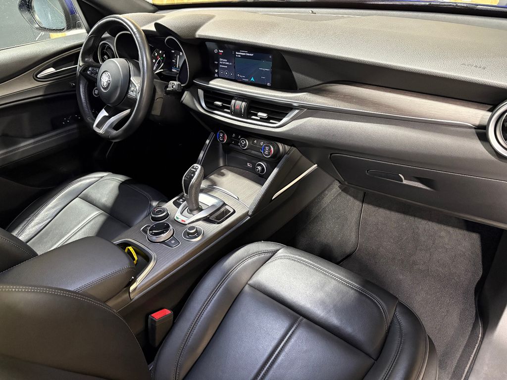 Alfa Romeo Stelvio 2022