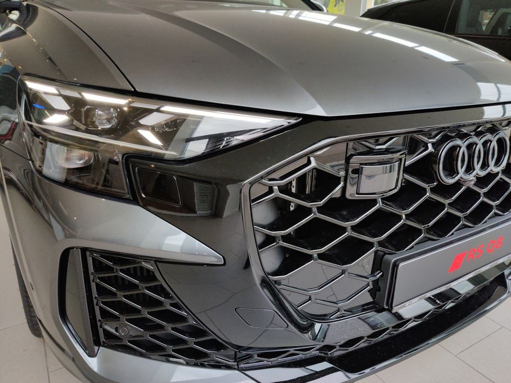 Audi RSQ8 2025