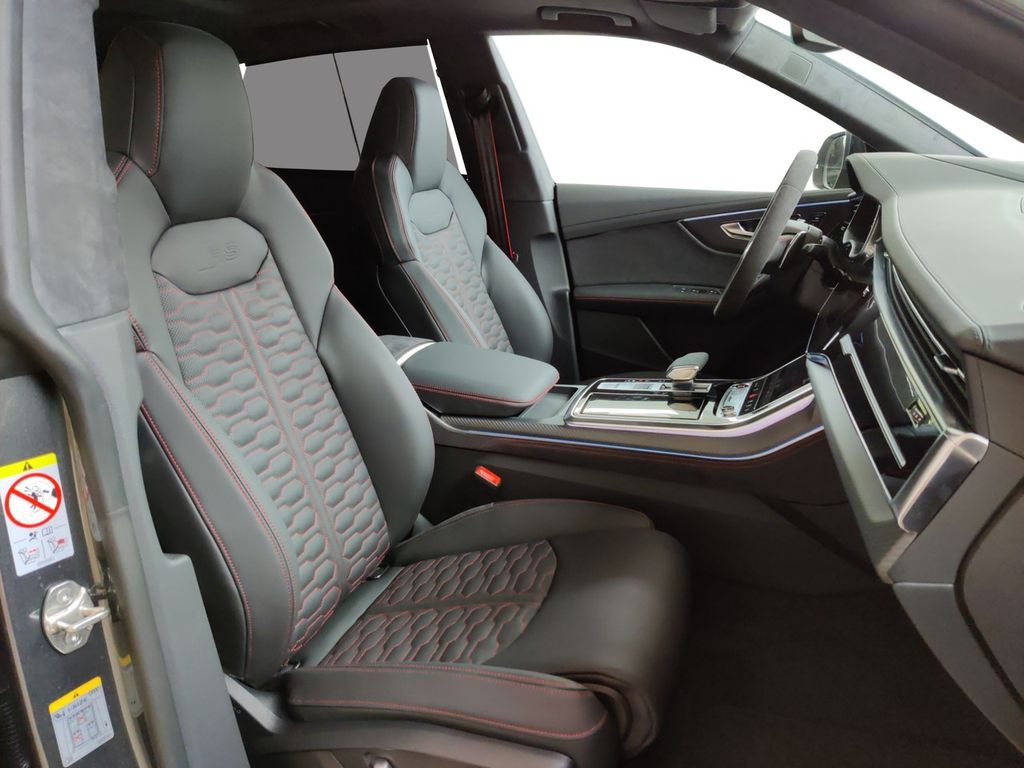 Audi RSQ8 2025