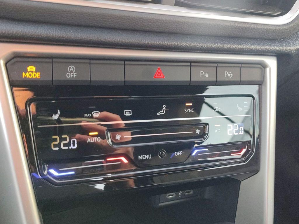 Volkswagen T-Roc 2023