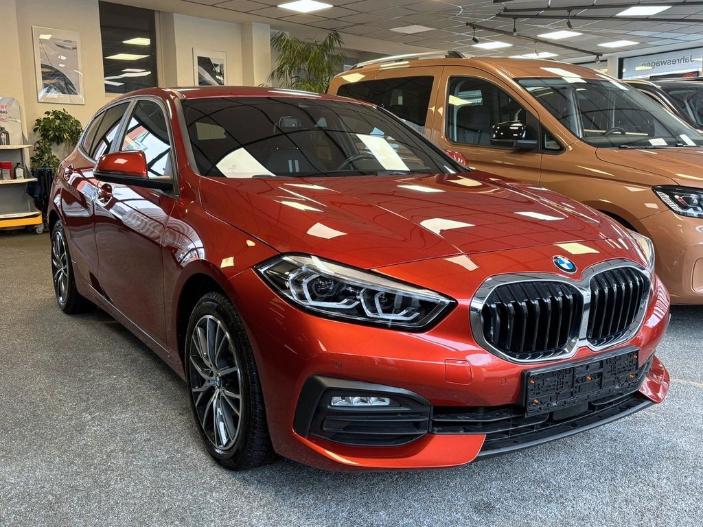 BMW 118 2023