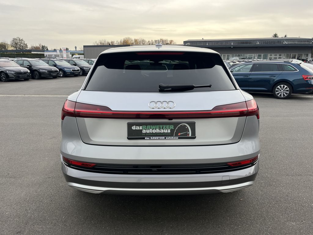 Audi e-tron 2022