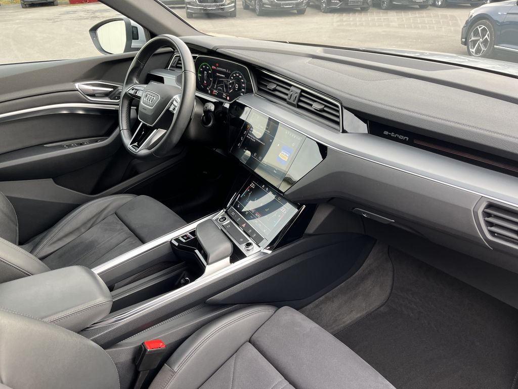 Audi e-tron 2022