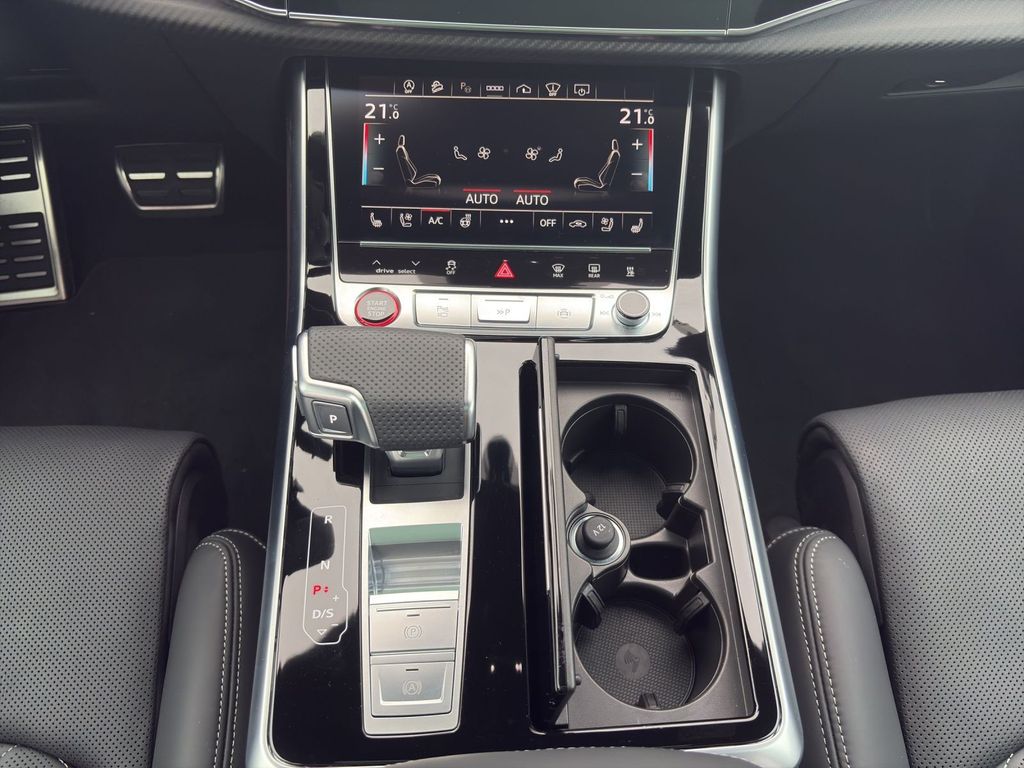 Audi SQ8 2025
