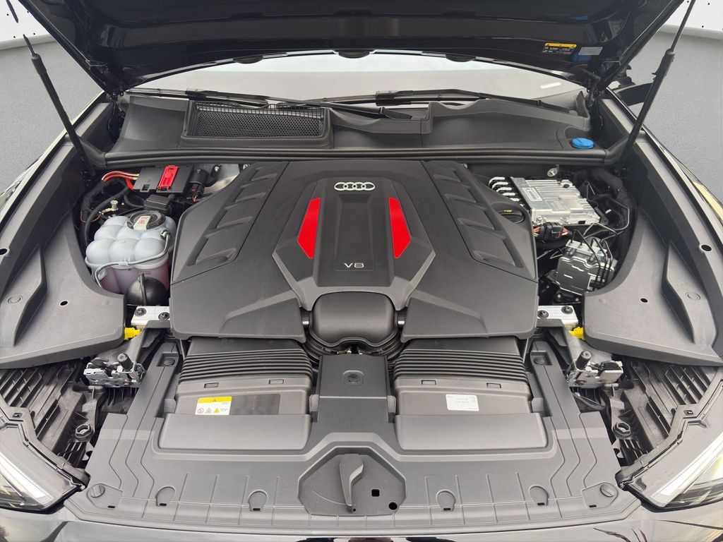 Audi SQ8 2025
