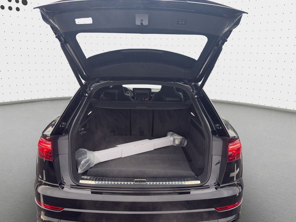 Audi SQ8 2025