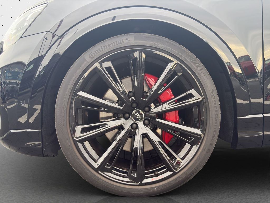 Audi SQ8 2025
