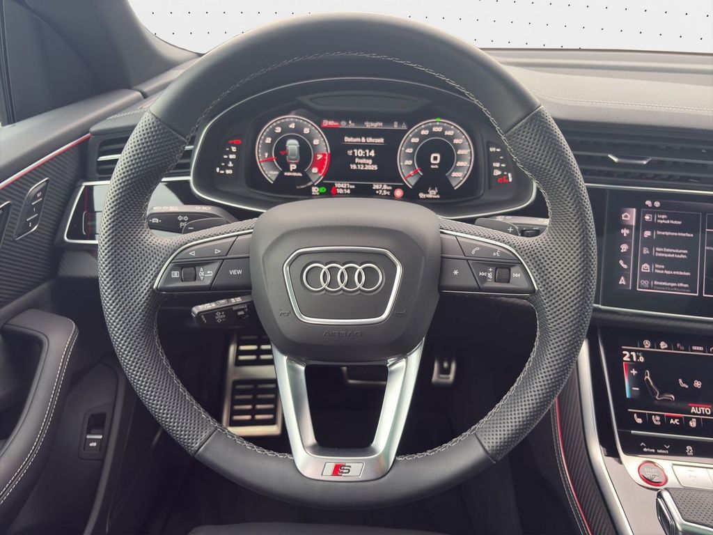 Audi SQ8 2025