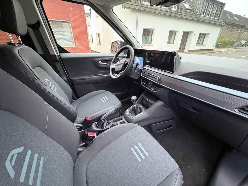 Ford Tourneo Courier 2025