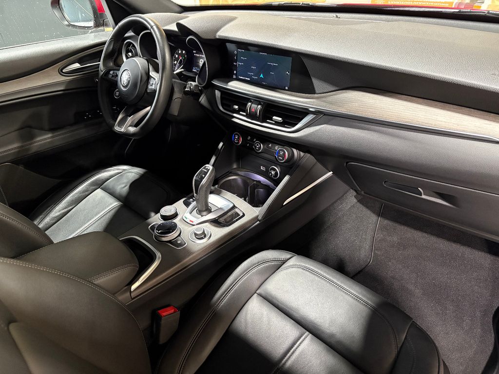 Alfa Romeo Stelvio 2022