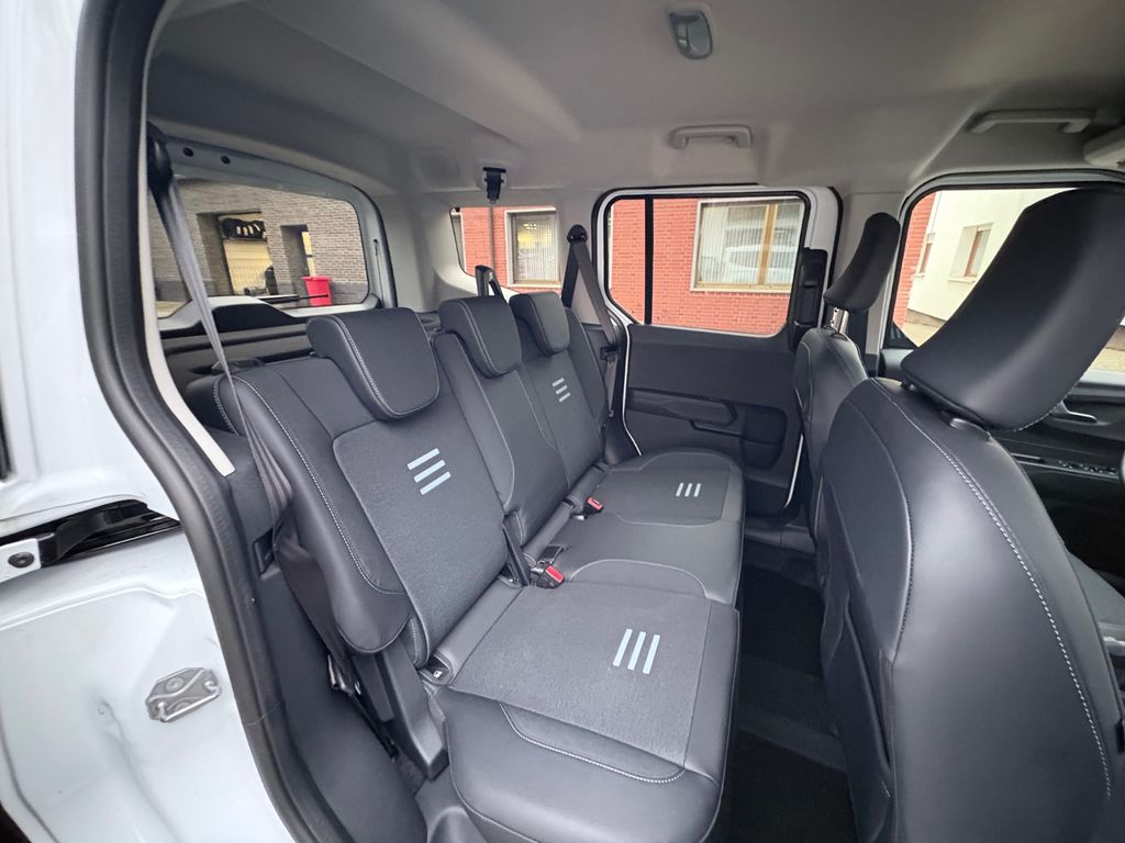 Ford Tourneo Courier 2025