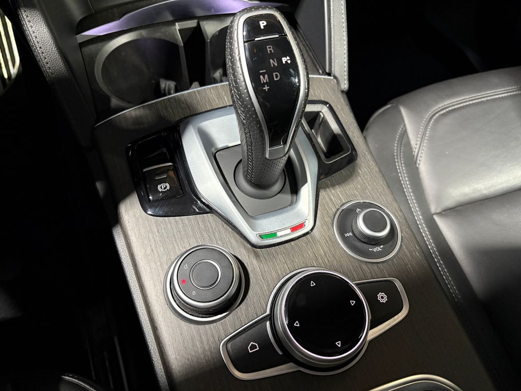 Alfa Romeo Stelvio 2022