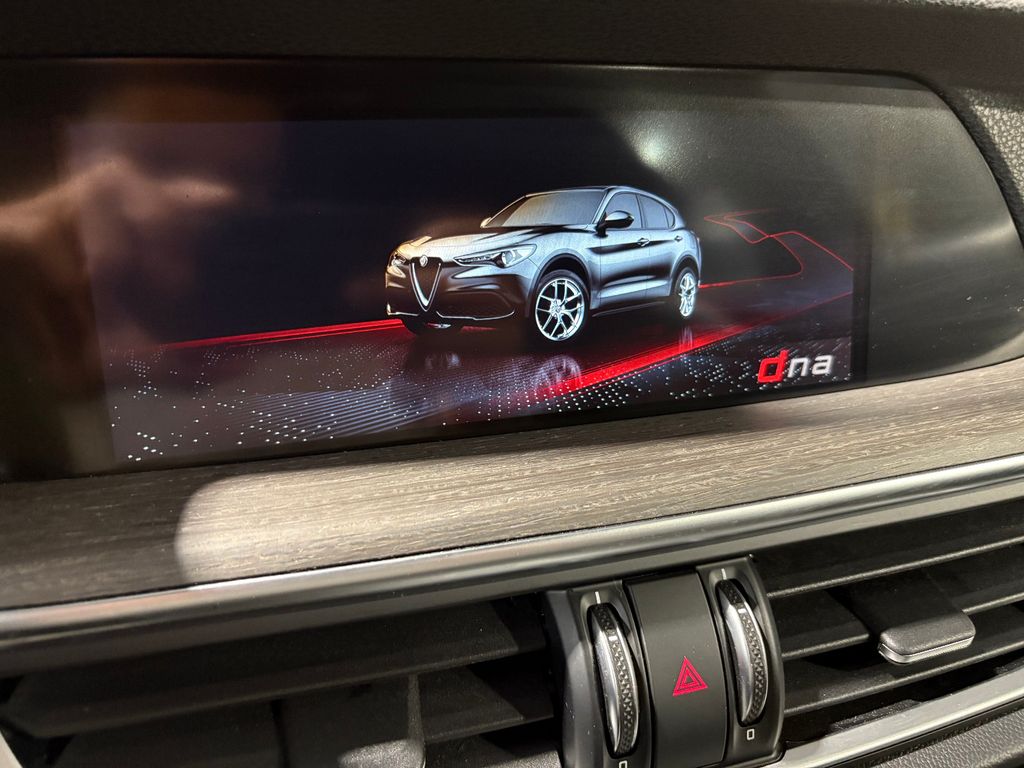 Alfa Romeo Stelvio 2022